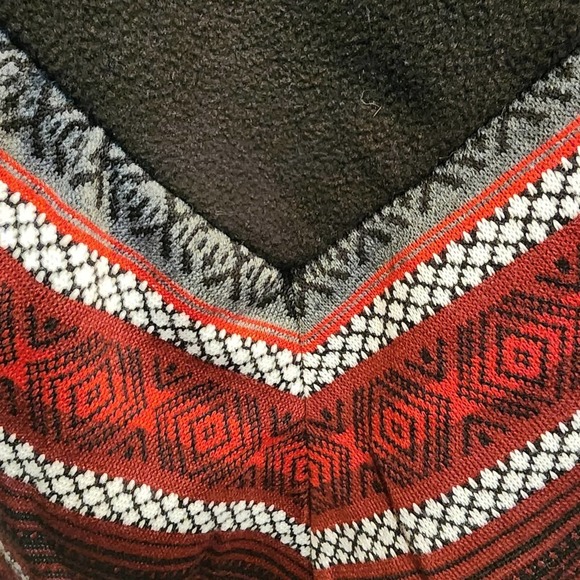 LE Moda Black Fleece Poncho Wrap Cowl Neck One Size - Picture 6 of 7